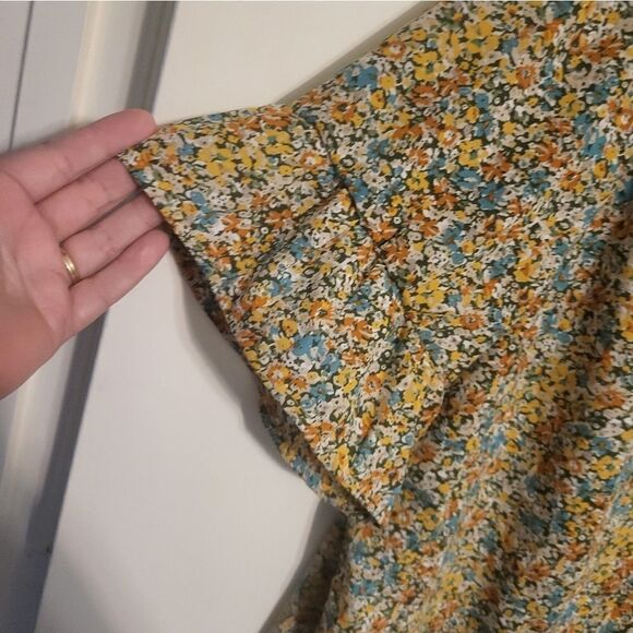 Suzanne Betro Ditzy Dainty Floral Flutter Sleeve Blouse, XL - Picture 4 of 6
